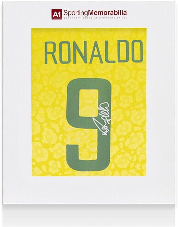 Ronaldo Aláírt Brazília Ing - 2022-23, Szám 9 - Díszdobozban Autogramot Jersey - Dedikált Foci Mezek