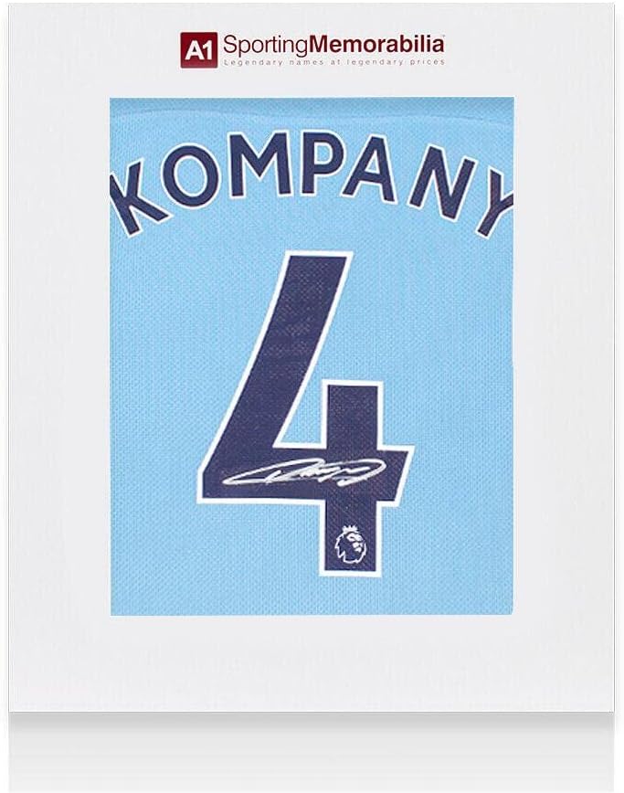 Vincent Kompany Aláírt A Manchester City Ing - 2020-21, Száma 4 - Díszdobozban - Dedikált Foci Mezek